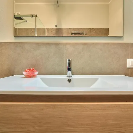 Il Sole House Holiday home Lierna